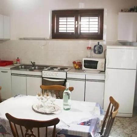 Perivoj- Two Bedroom With Garden Terrace